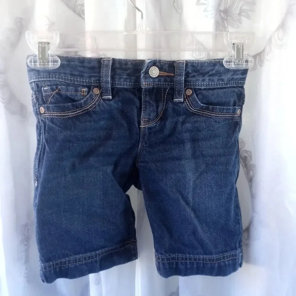 Old Navy Jean Shorts size 6 ( blue box #1 )